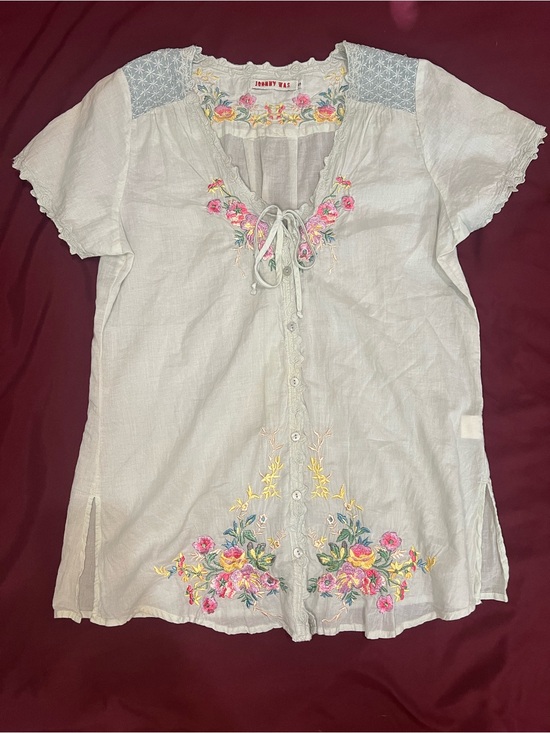 Johnny Was Tops - Vintage Johnny Was Floral Embroidered top